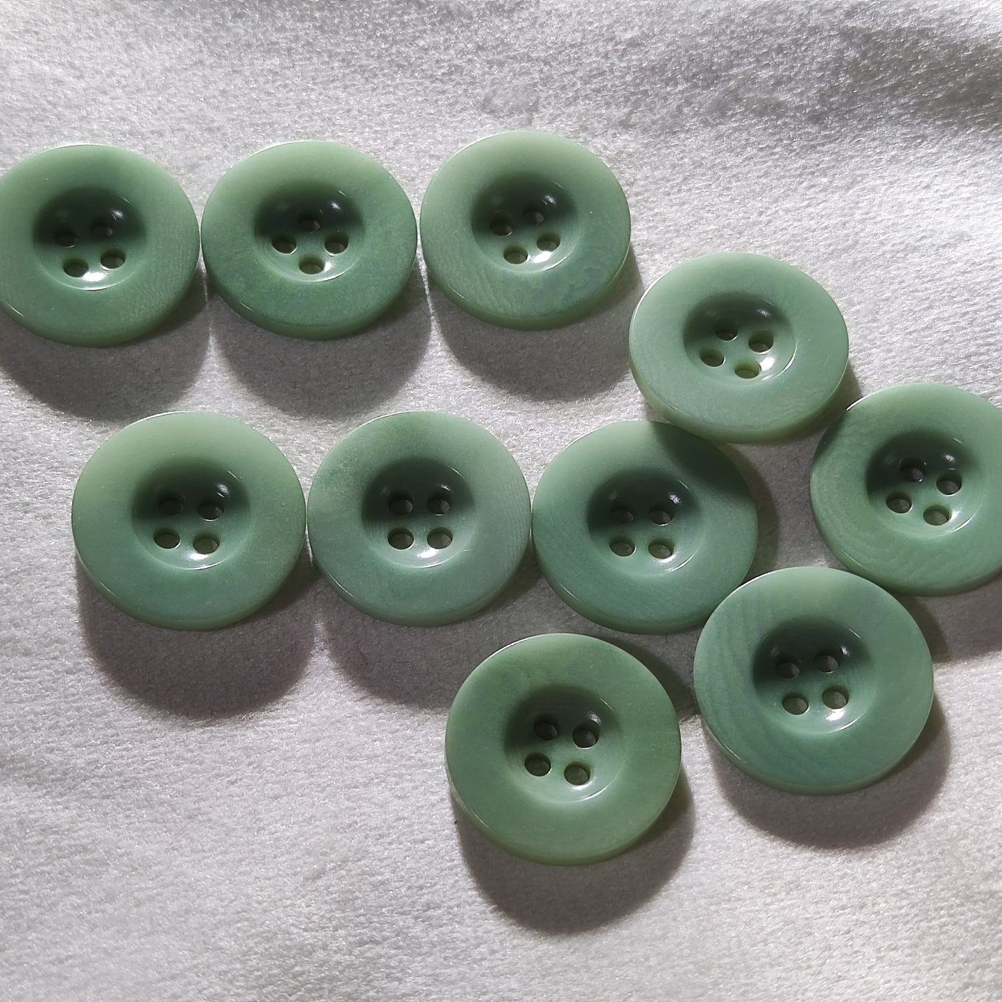 Corozo Buttons –Sage Green Tone – 11.5mm / 15mm / 20mm / 25mm – Pack of 50(B1624)