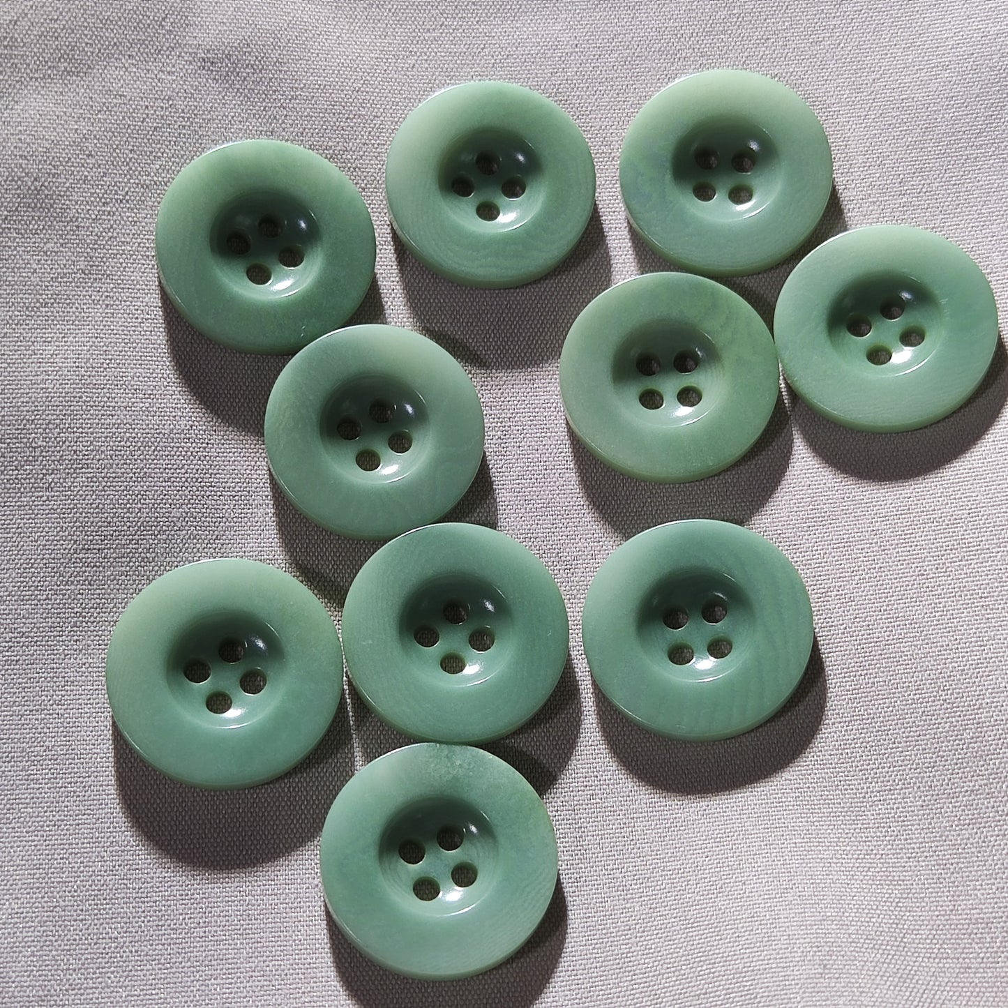 Corozo Buttons –Sage Green Tone – 11.5mm / 15mm / 20mm / 25mm – Pack of 50(B1624)