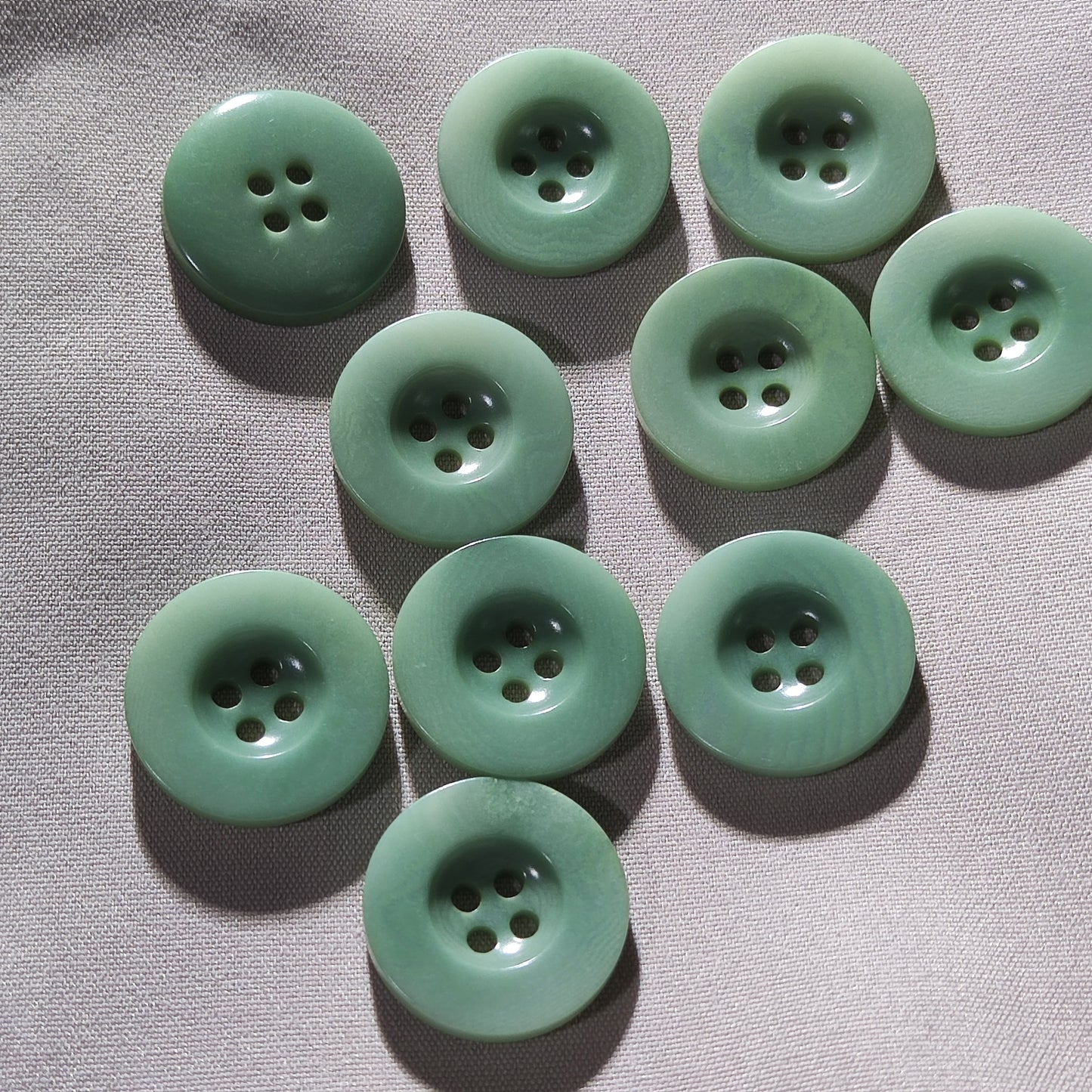 Corozo Buttons –Sage Green Tone – 11.5mm / 15mm / 20mm / 25mm – Pack of 50(B1624)