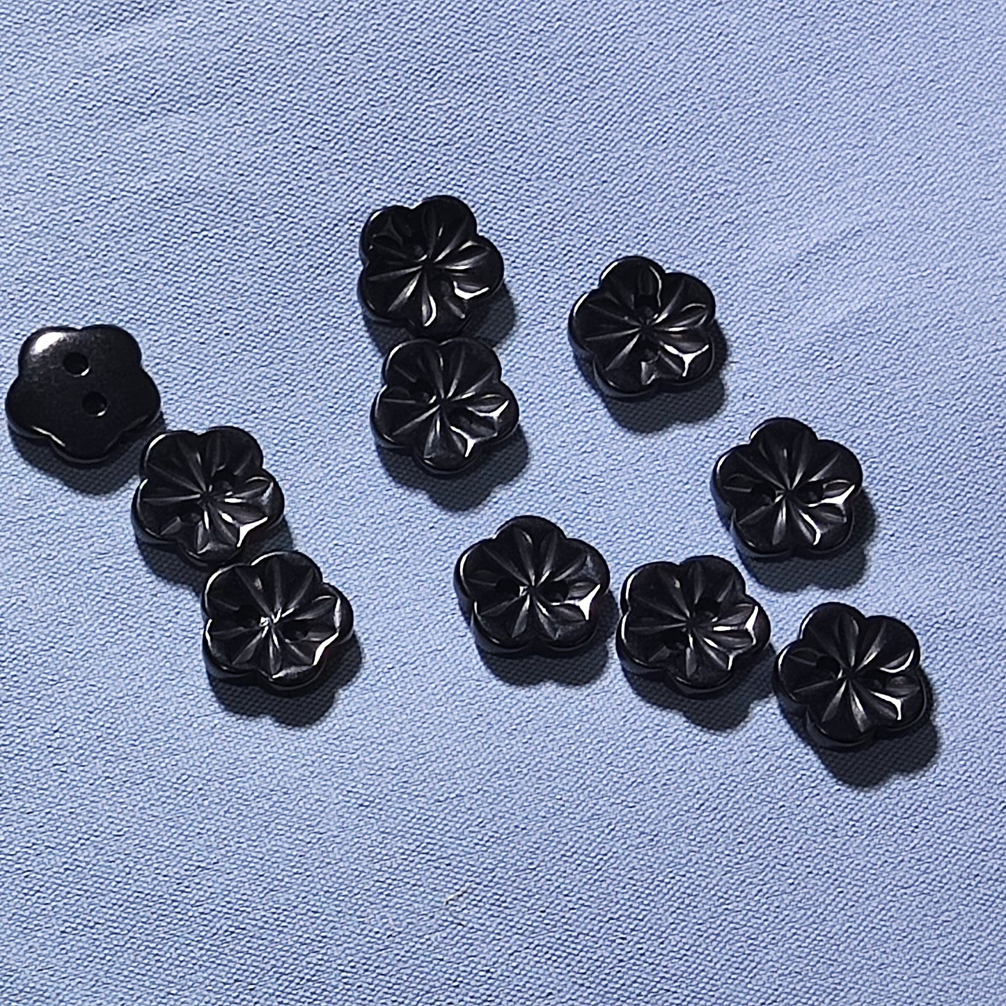 Jet Black Corozo Buttons – Flower Shape  – 11.5mm / 15mm / 20mm– Pack of 50(B2027)