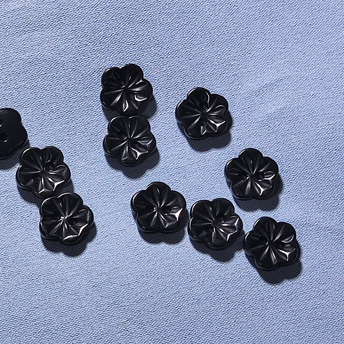 Jet Black Corozo Buttons – Flower Shape  – 11.5mm / 15mm / 20mm– Pack of 50(B2027)