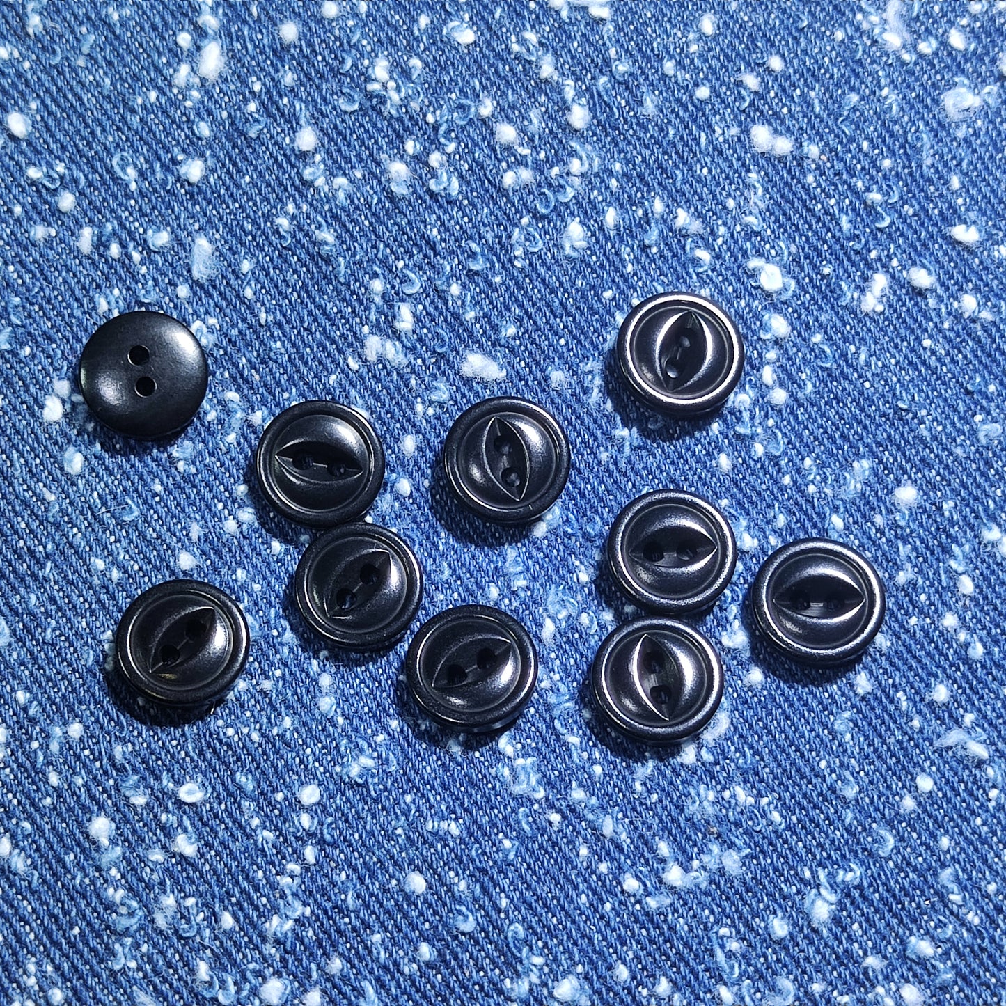 Jet Black Corozo Buttons - Fish Eye Design - 11.5mm, 15mm, 18mm, 20mm - Pack of 50(B526)