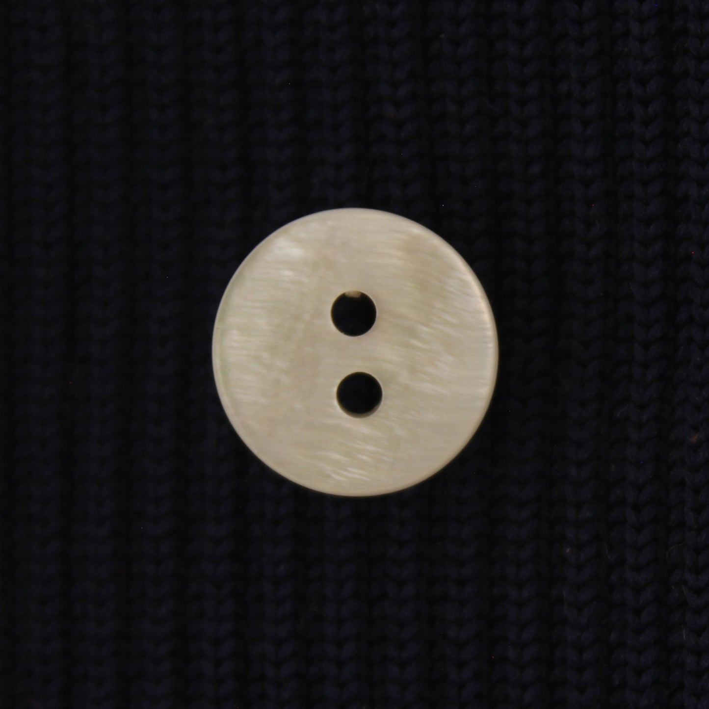 Mother of Pearl Buttons, Pearl White - 2 Hole - 9mm, 10mm, 11.5mm, 12.5mm, 15mm, 18mm, 20mm, 23mm, 25mm, Pack of 50Pack of 50(B303)